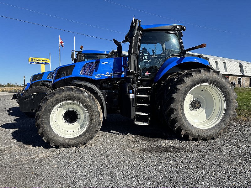 2025 New Holland T8.415 PLMI Tractor