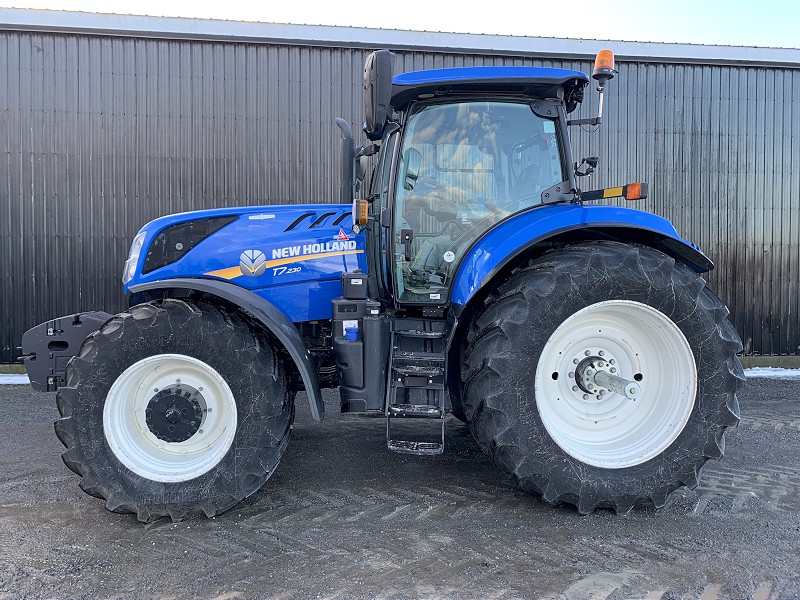 2021 New Holland T7.230 Tractor