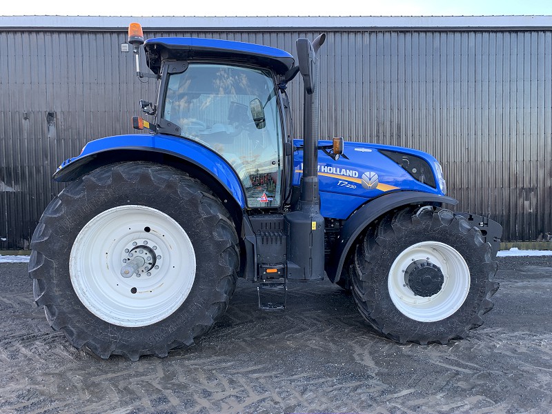 2021 New Holland T7.230 Tractor