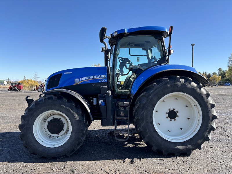 2012 New Holland T7.210 Tractor