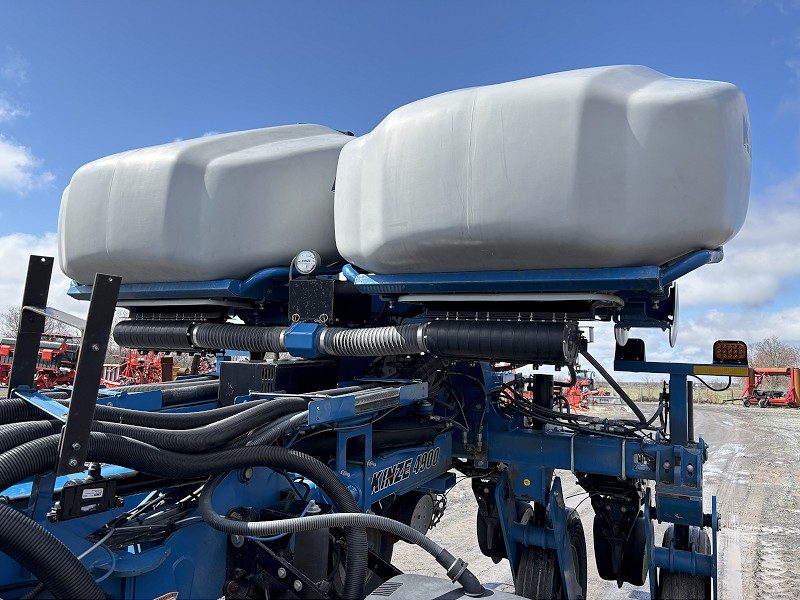 2014 Kinze 4900 Planter
