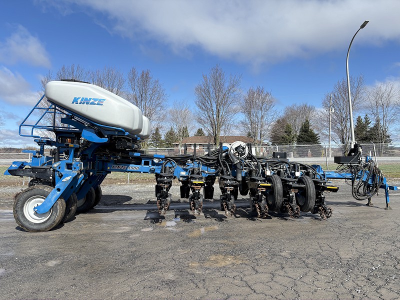 2014 Kinze 4900 Planter