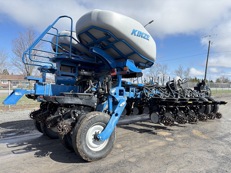 2014 Kinze 4900 Planter
