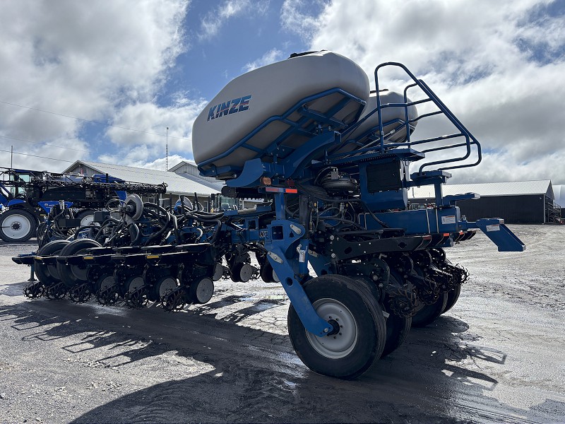 2014 Kinze 4900 Planter