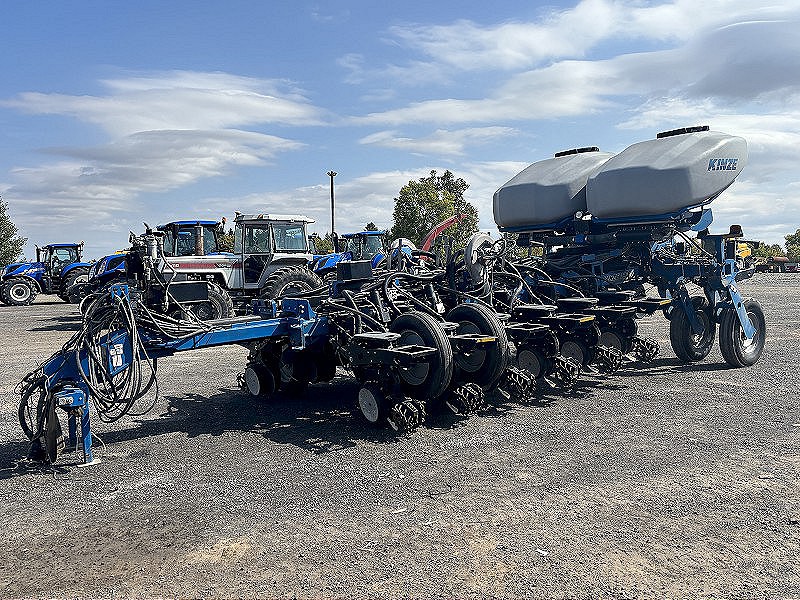 2014 Kinze 4900 Planter