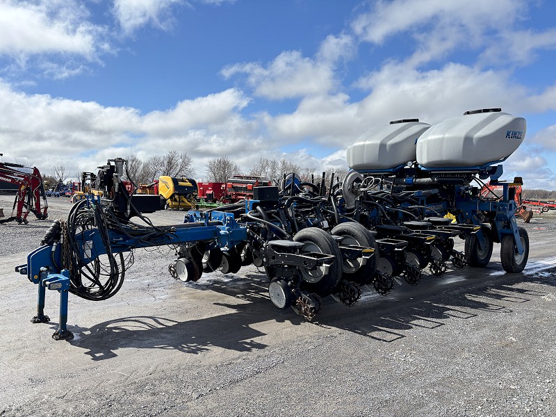 2014 Kinze 4900 Planter