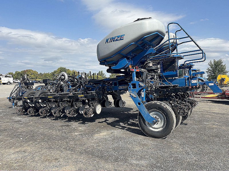 2014 Kinze 4900 Planter