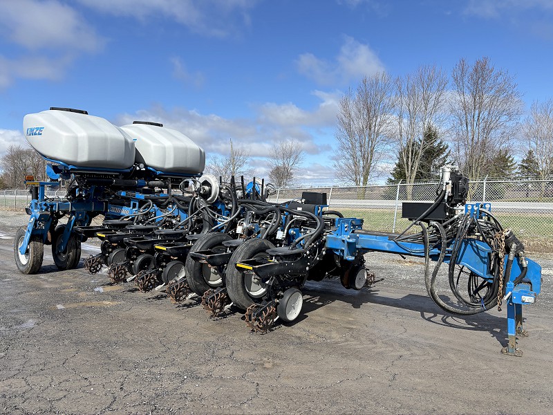 2014 Kinze 4900 Planter