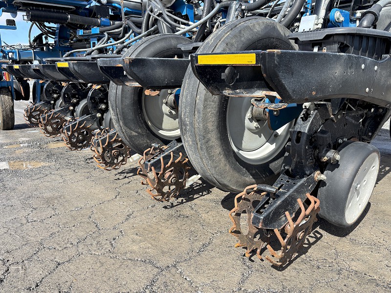 2014 Kinze 4900 Planter