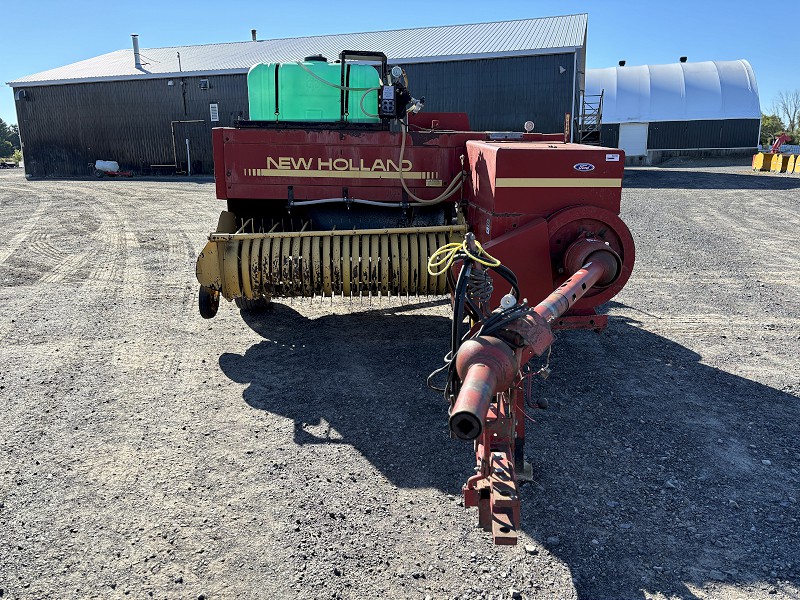 1990 New Holland 570 Baler/Square