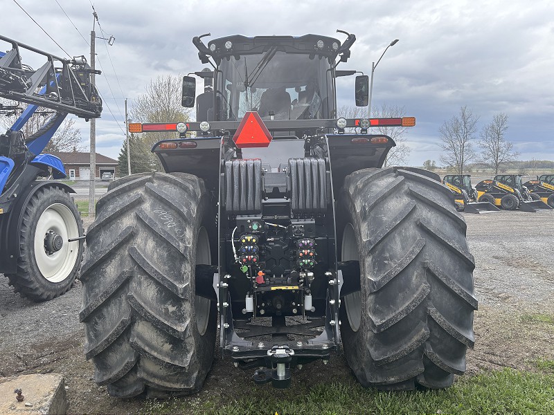 2025 New Holland T9.520 UC PL Tractor