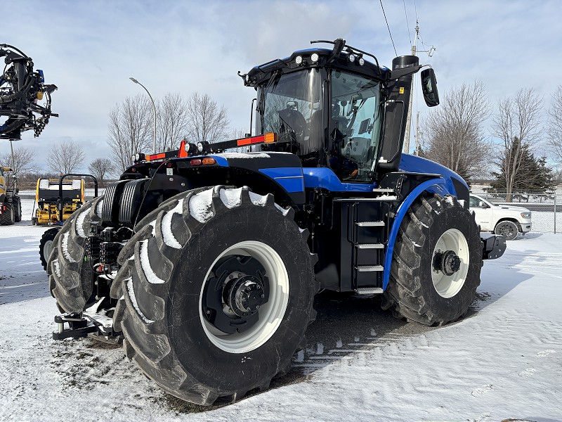 2025 New Holland T9.520 UC PL Tractor