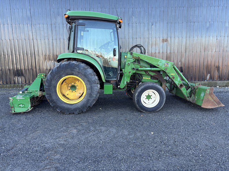 2017 John Deere 4044R Tractor