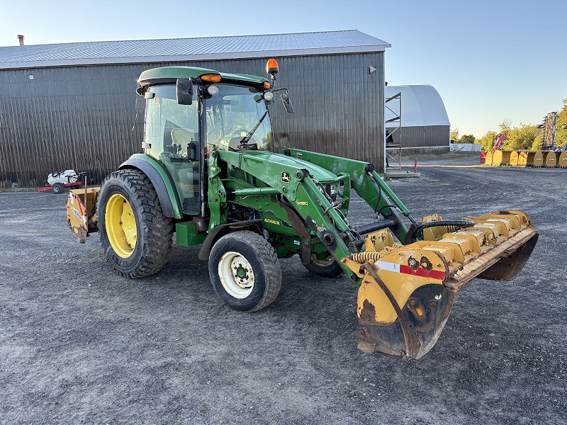2017 John Deere 4066R Tractor
