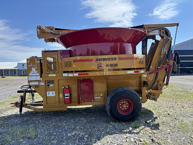 2025 Haybuster H-1030 Tub Grinder