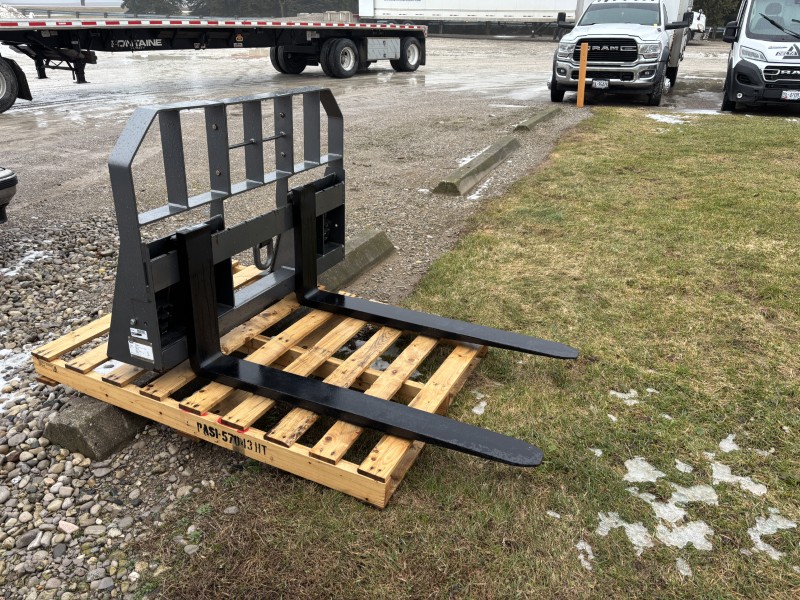 2025 CNH HD5548AO600 Pallet Fork