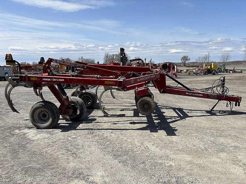 2011 Wil-Rich 657 DCR13 Chisel Plow