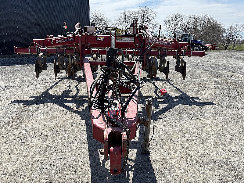 2011 Wil-Rich 657 DCR13 Chisel Plow