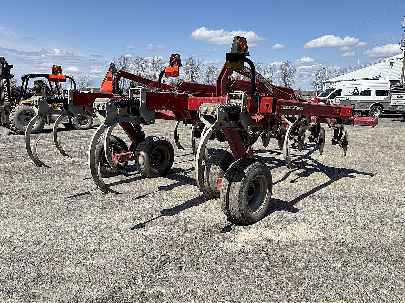 2011 Wil-Rich 657 DCR13 Chisel Plow