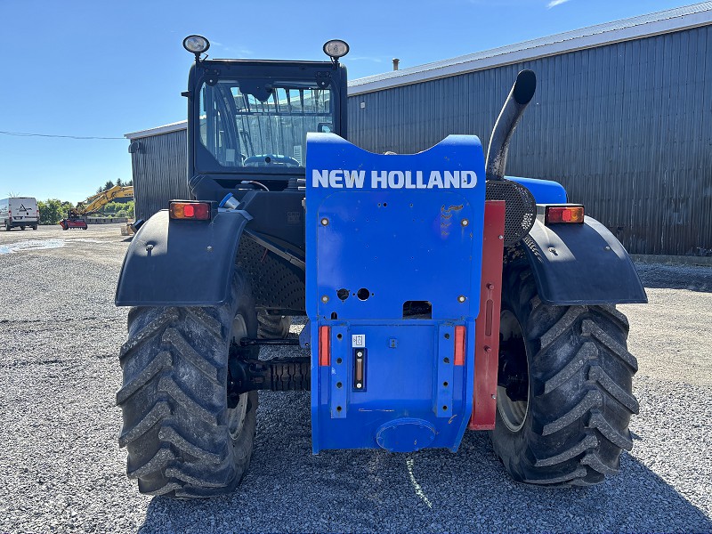 2015 New Holland LM7.42 ELITE TeleHandler