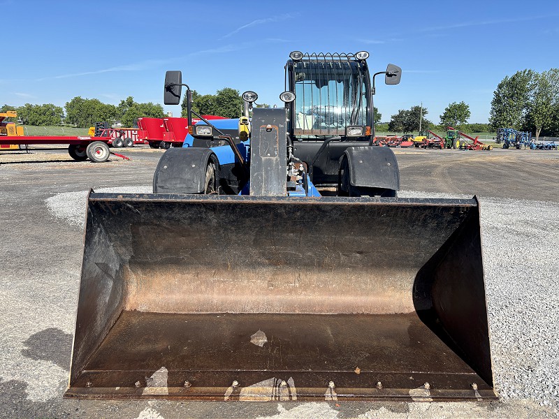 2015 New Holland LM7.42 ELITE TeleHandler