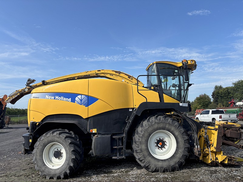 2012 New Holland FR9040 Forage Harvester