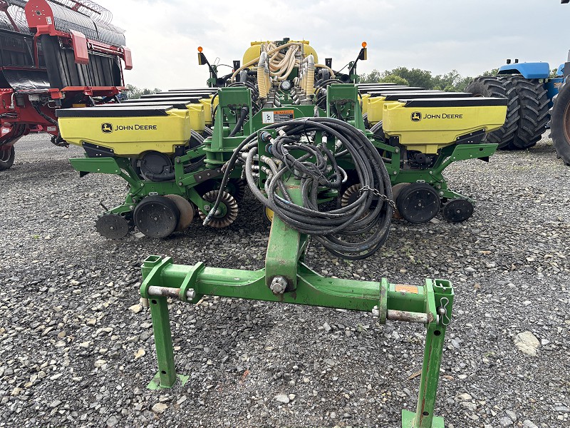 2016 John Deere 1775NT 16R30 Planter