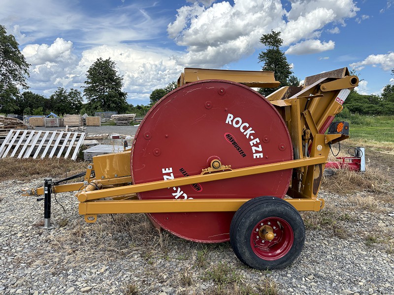 2022 Haybuster 3106 Rock Picker