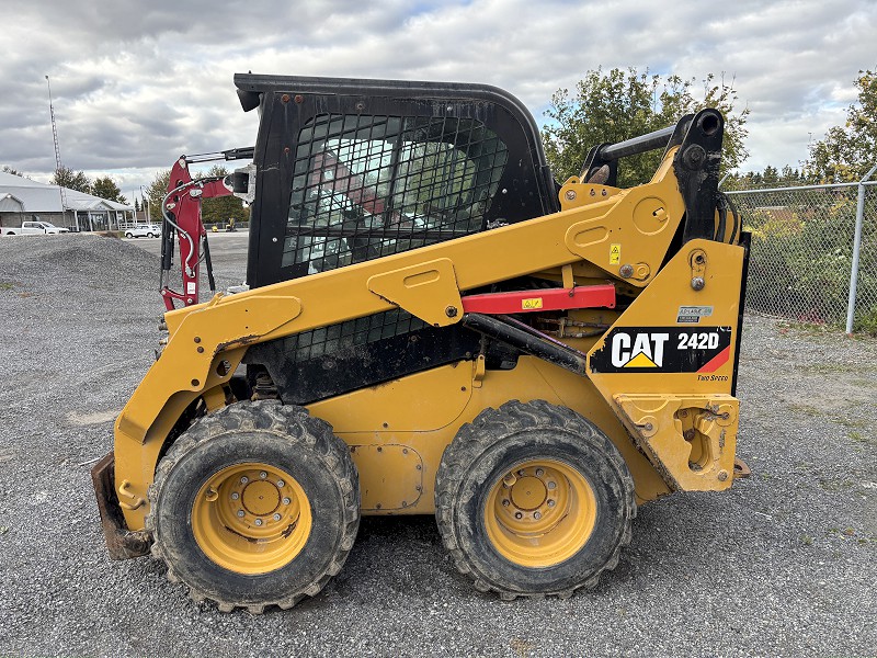 2019 Caterpillar 242D Skid Steer Loader