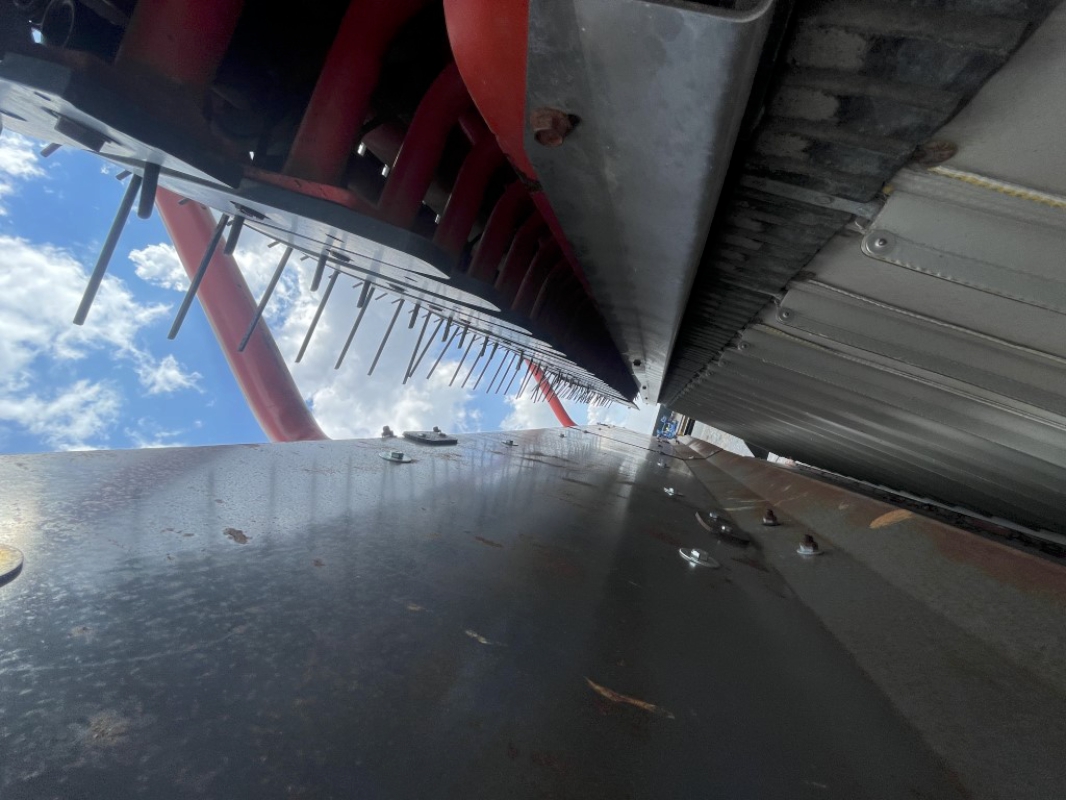 2010 Kuhn MM900 Windrow Merger