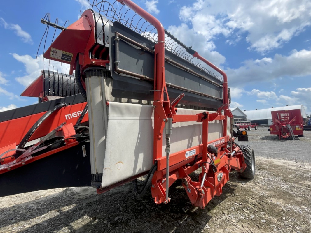 2010 Kuhn MM900 Windrow Merger