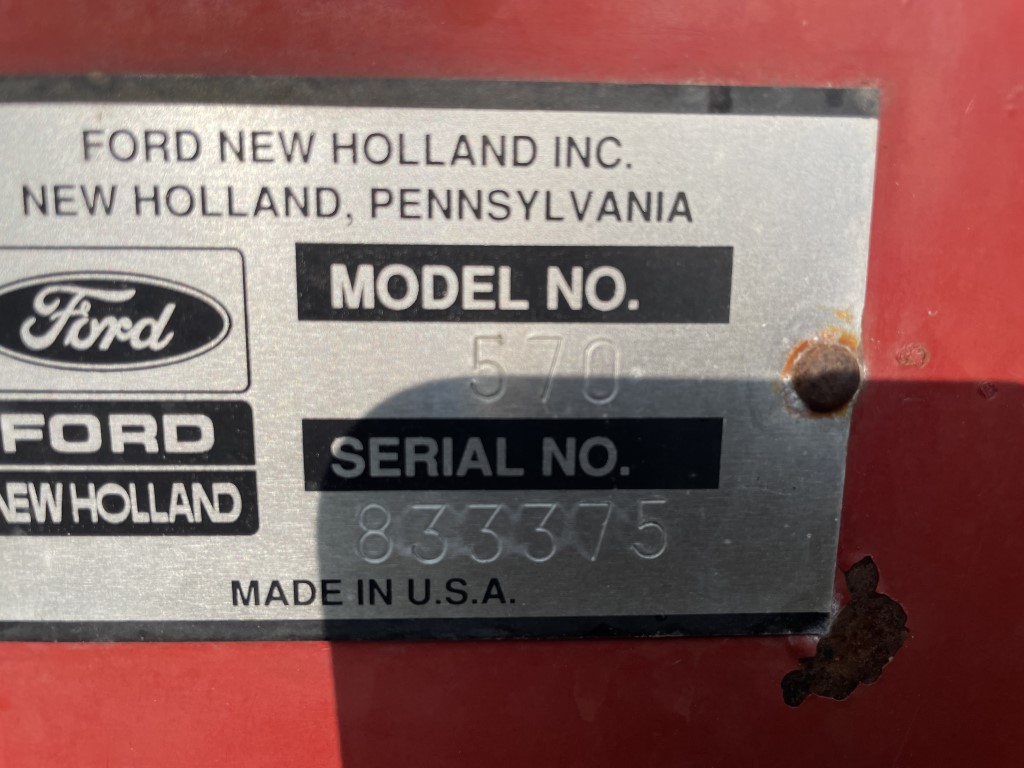 1990 New Holland 570 Baler/Square
