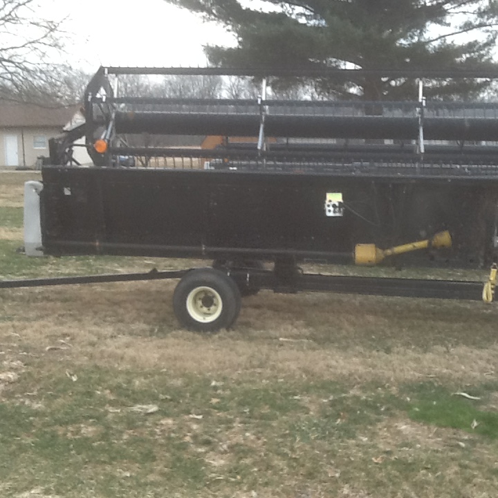 2001 AGCO Gleaner 800-30F Header Combine