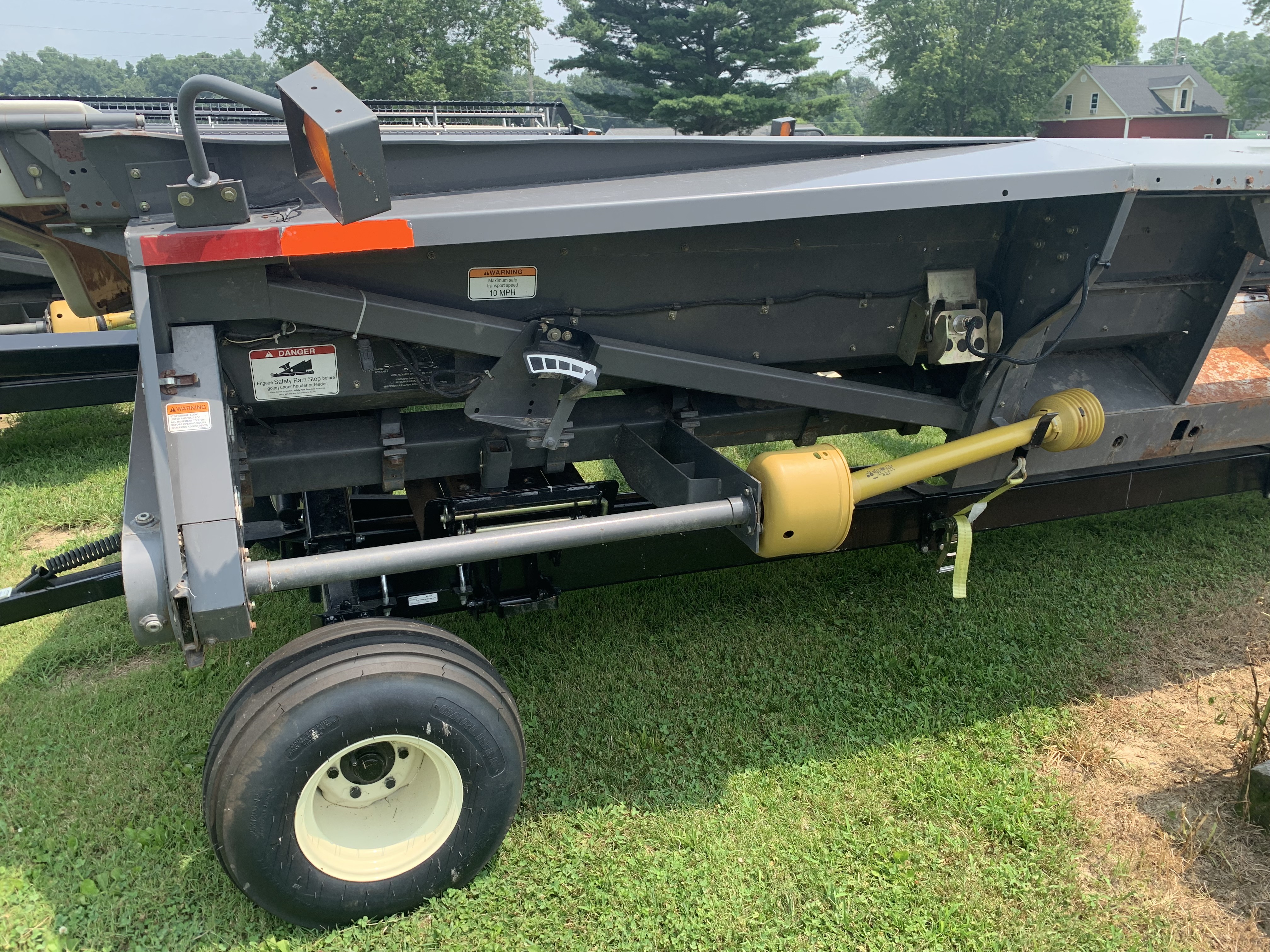 AGCO Gleaner 3000-8R Header Combine