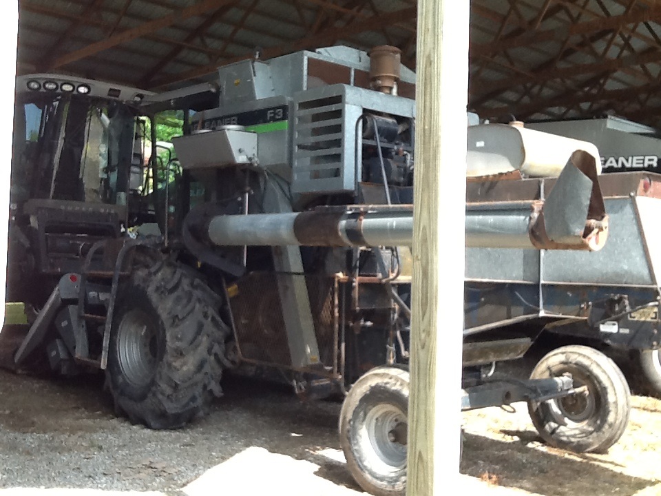 Gleaner FKS-3 Combine