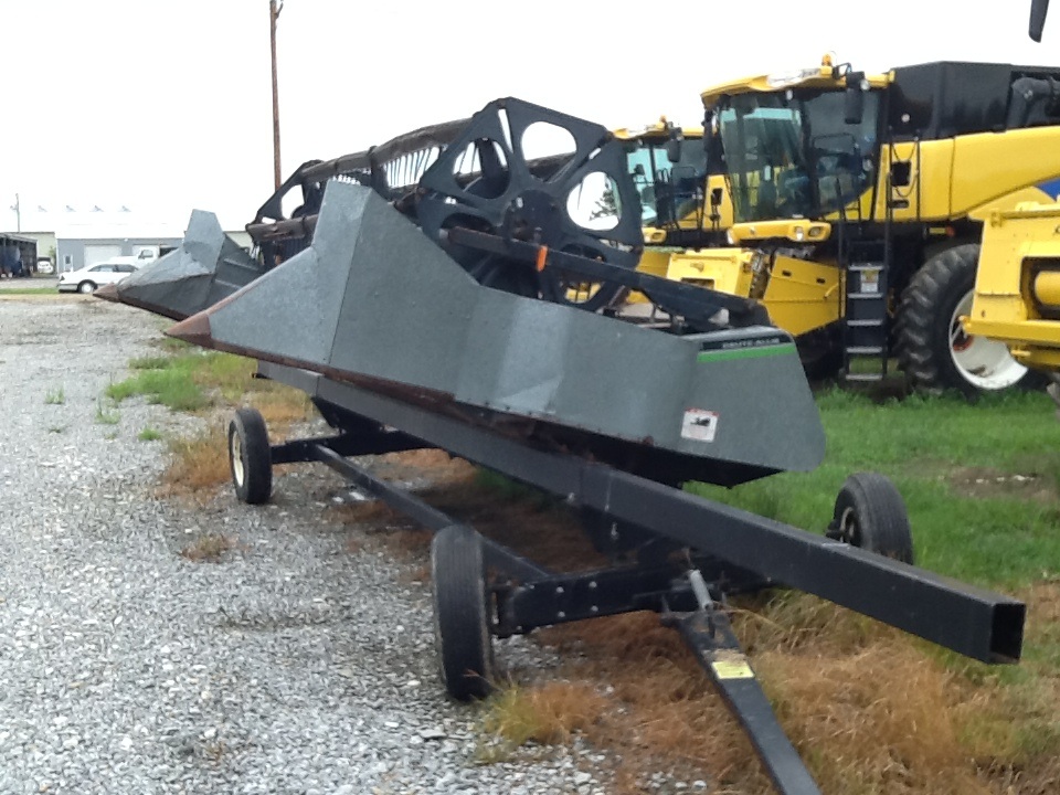 Gleaner FKS-3 Combine