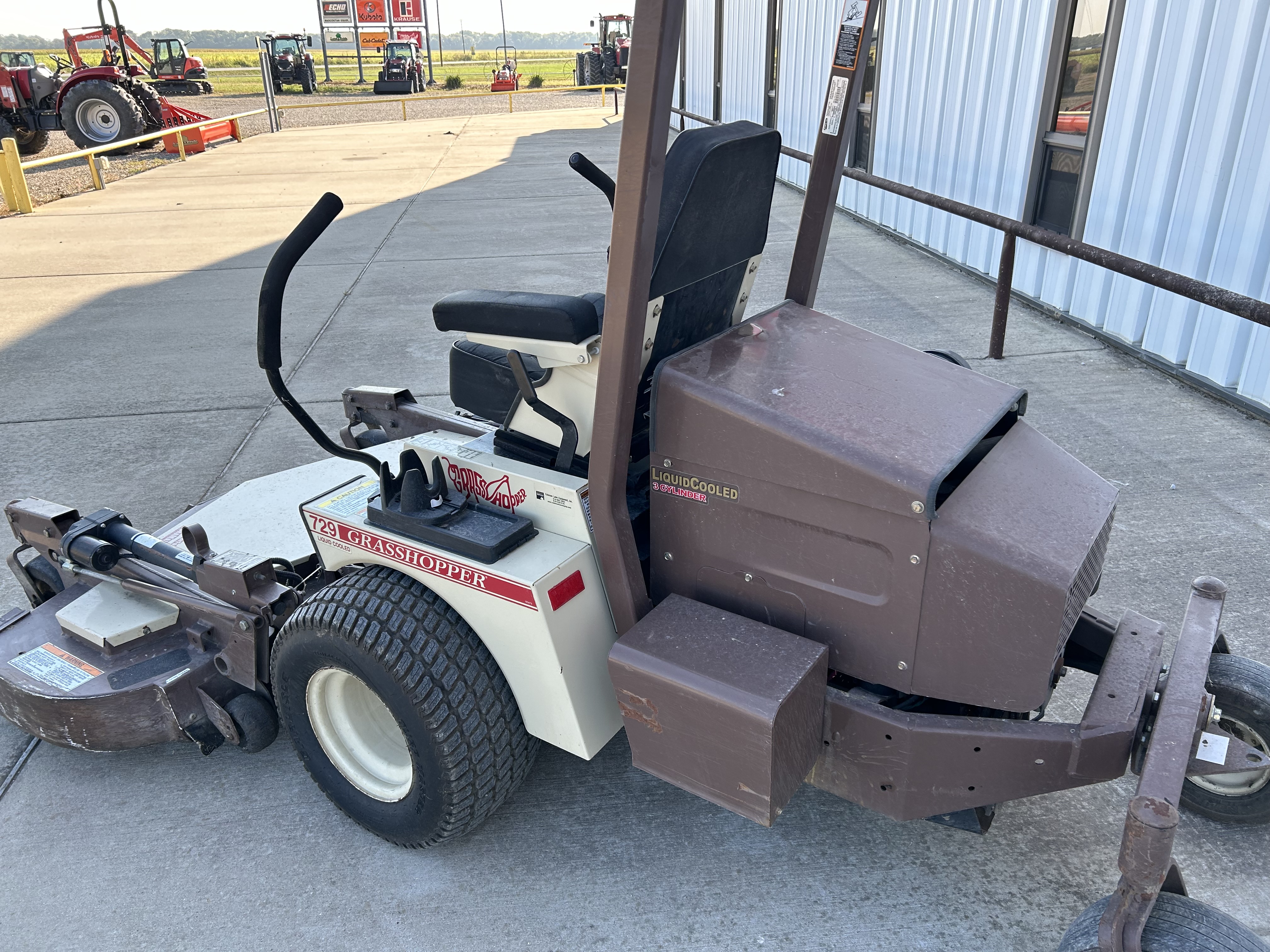 2010 Grasshopper 729T6 Mower/Front Mount