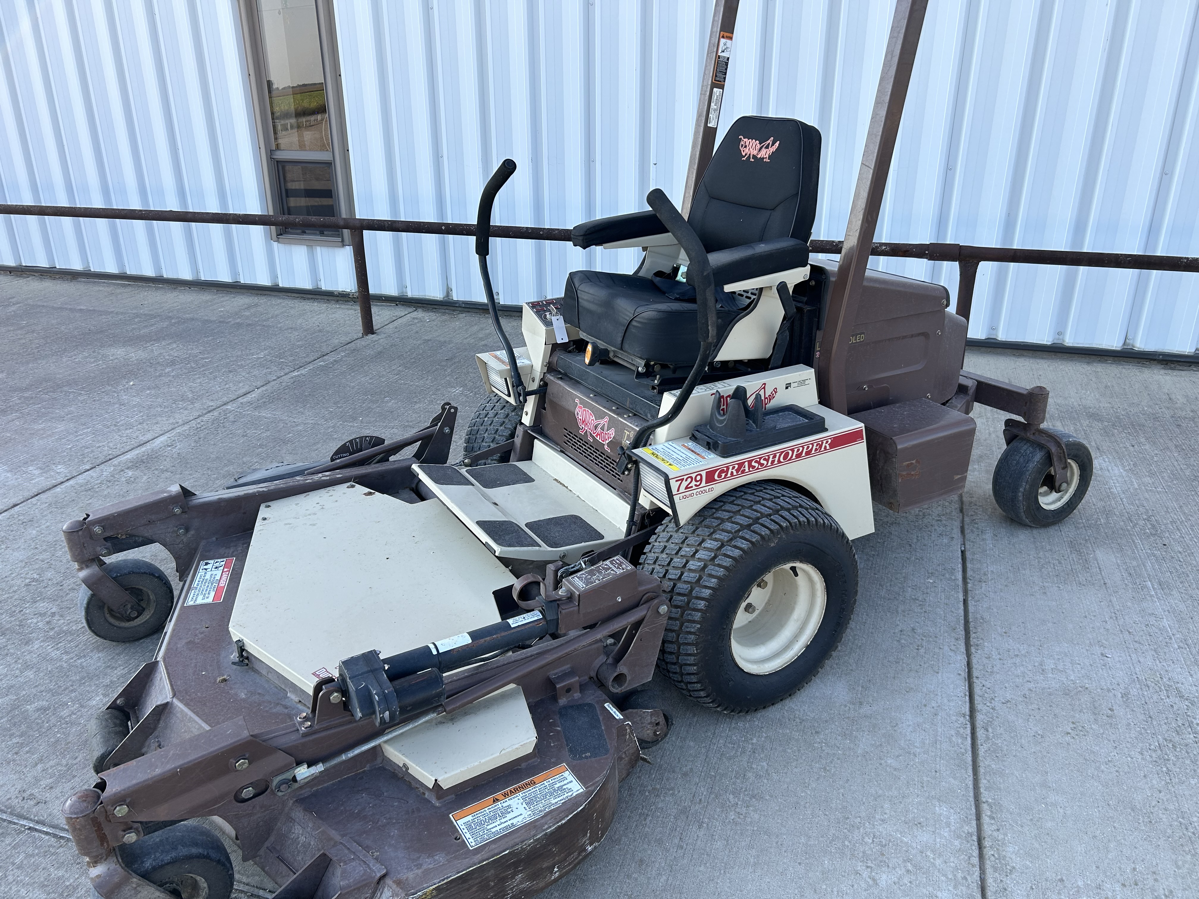 2010 Grasshopper 729T6 Mower/Front Mount