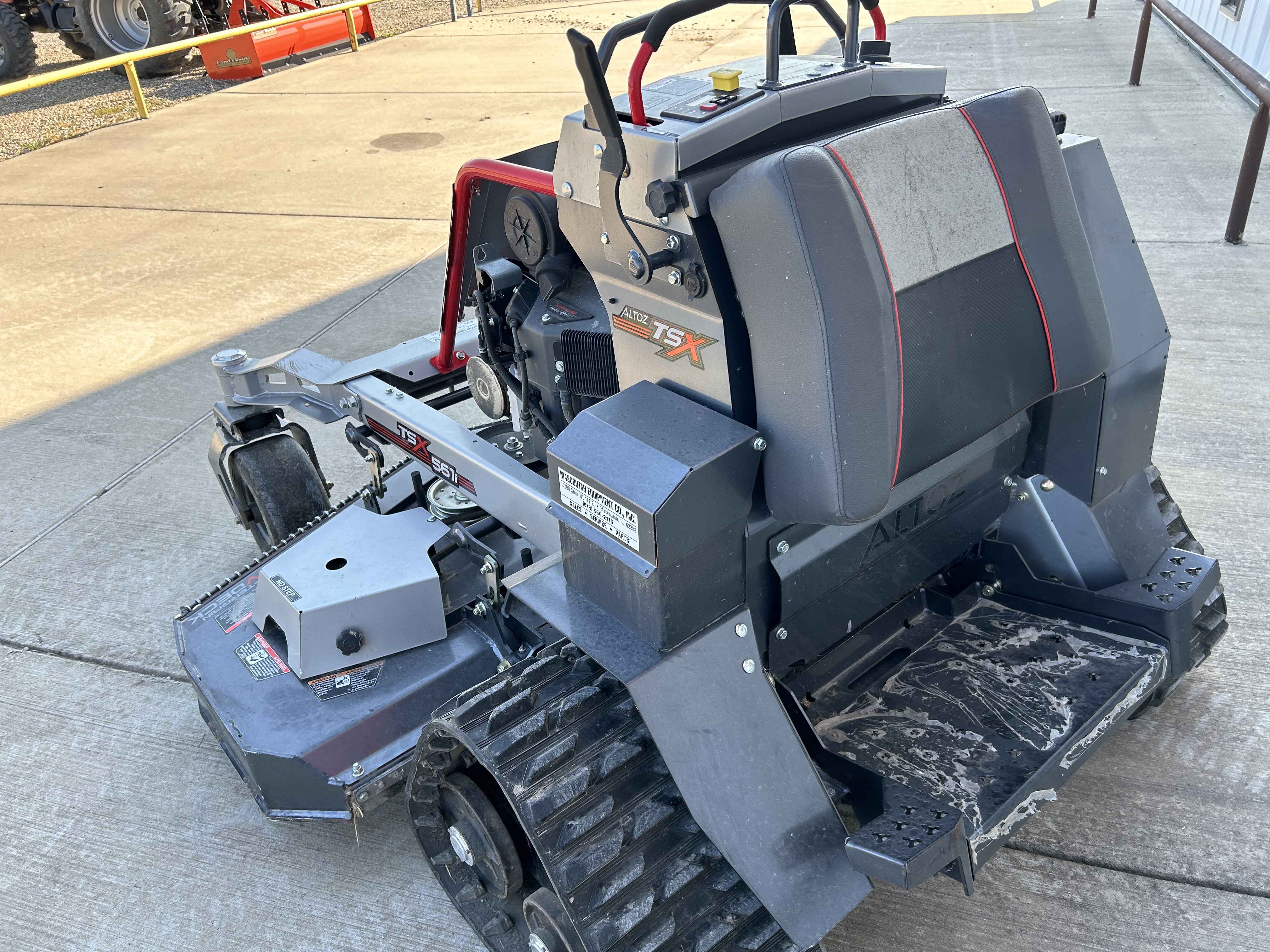 2022 Altoz TSX561i Mower/Zero Turn