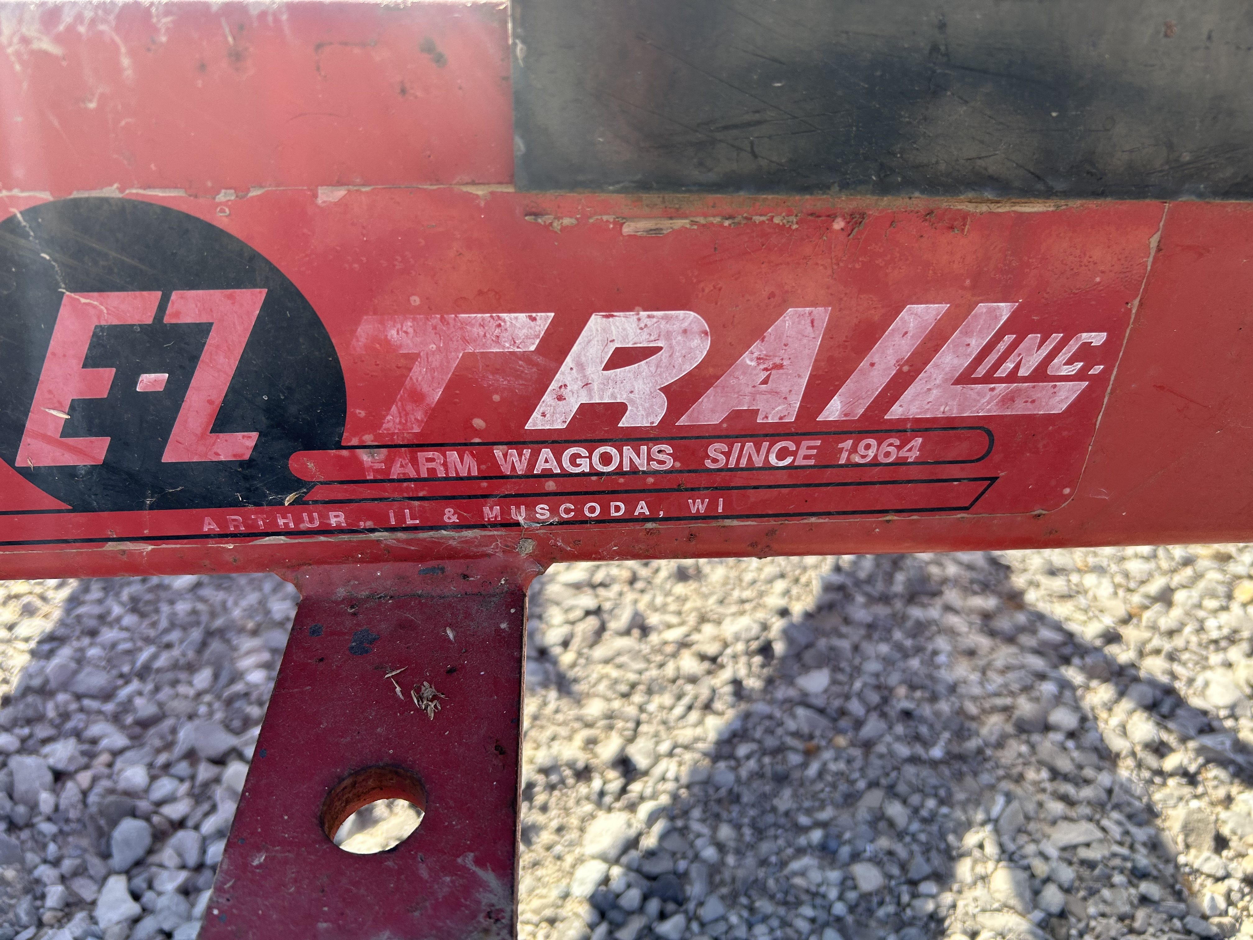 E-Z Trail 672 Header Transport