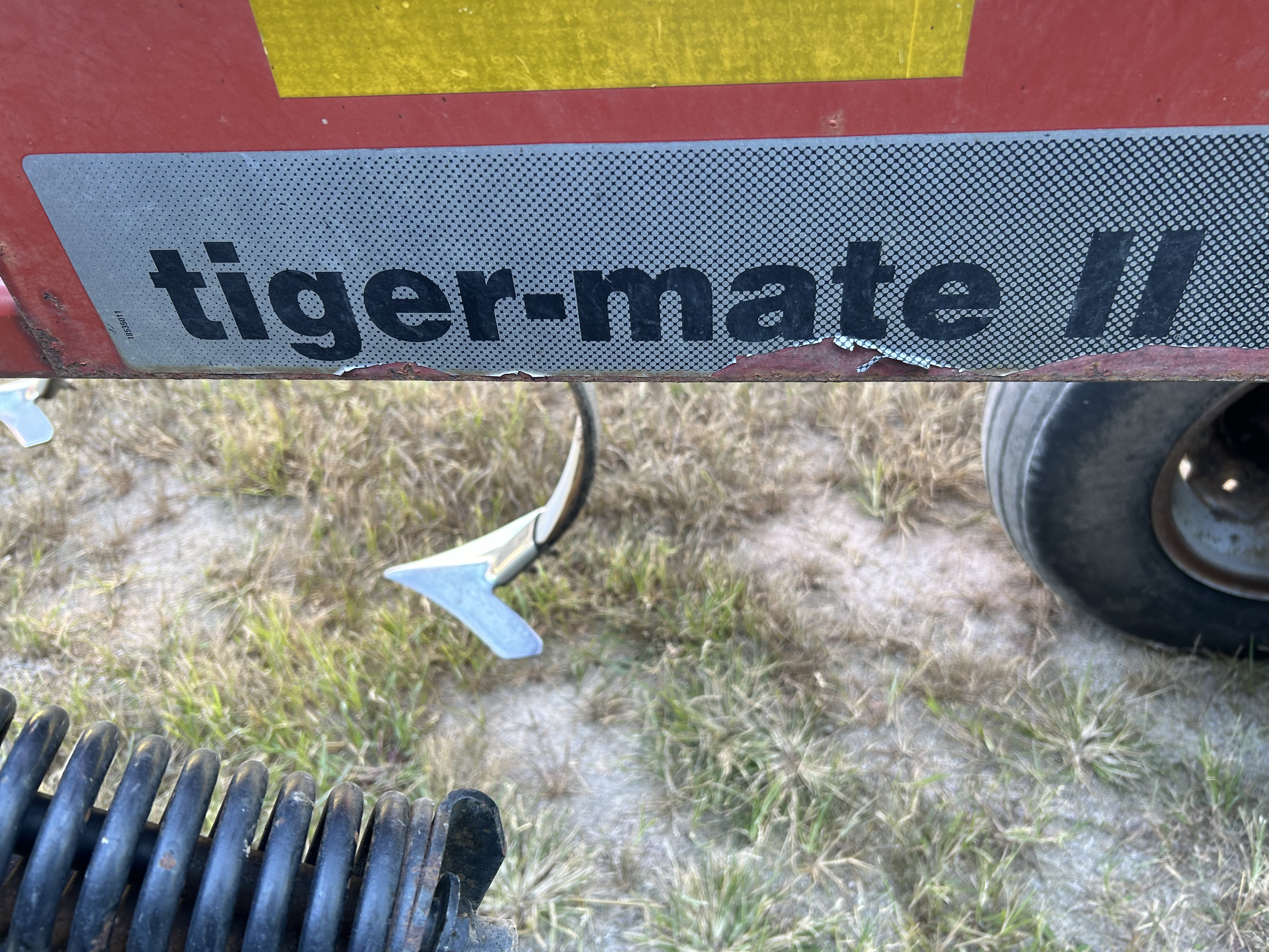 Case IH TIGERMATE II Field Cultivator