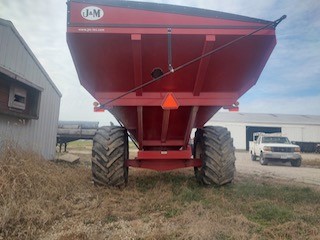 2017 J&M 1012-20 Grain Cart