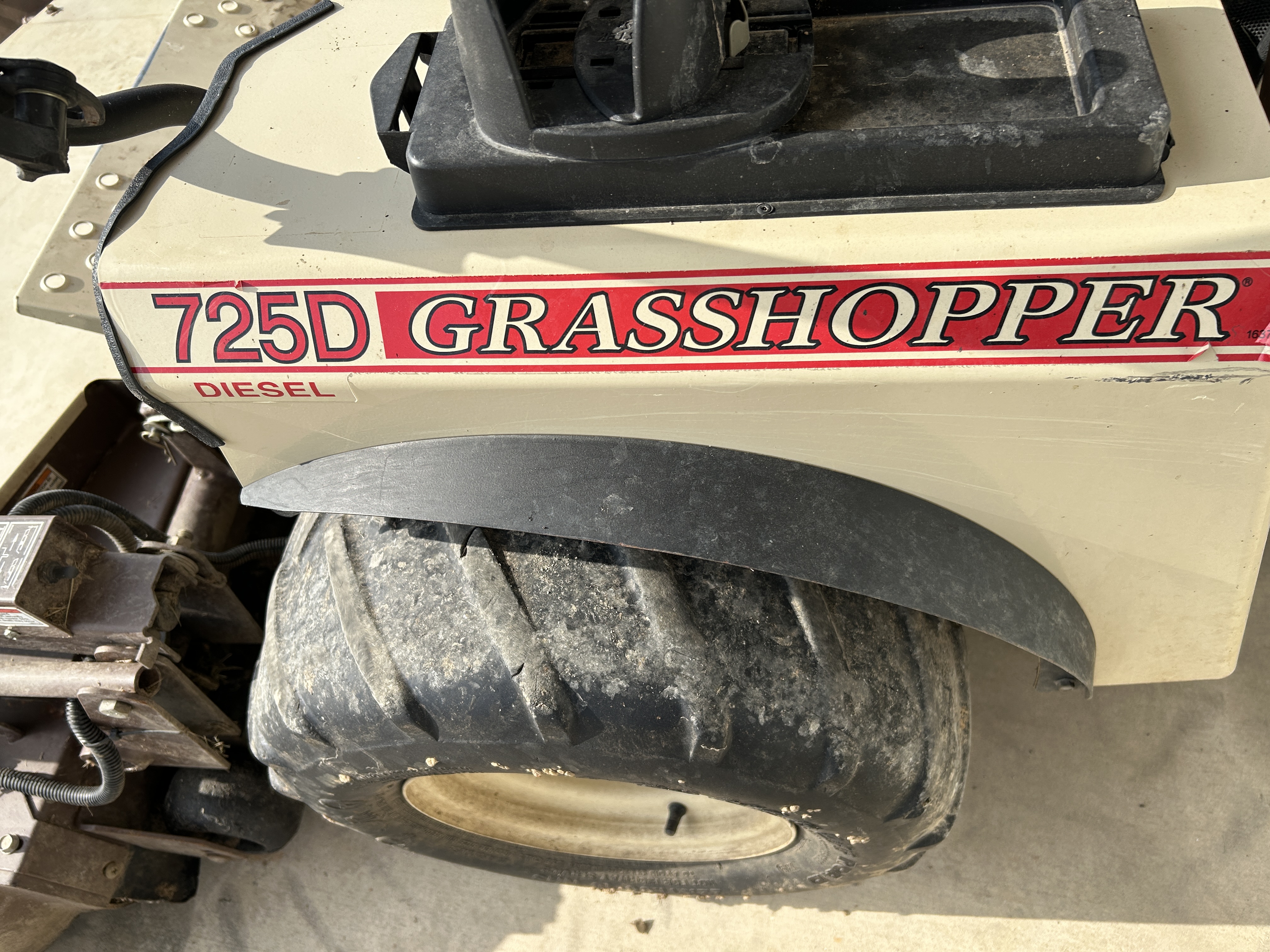 2020 Grasshopper 725DT Mower/Front Deck