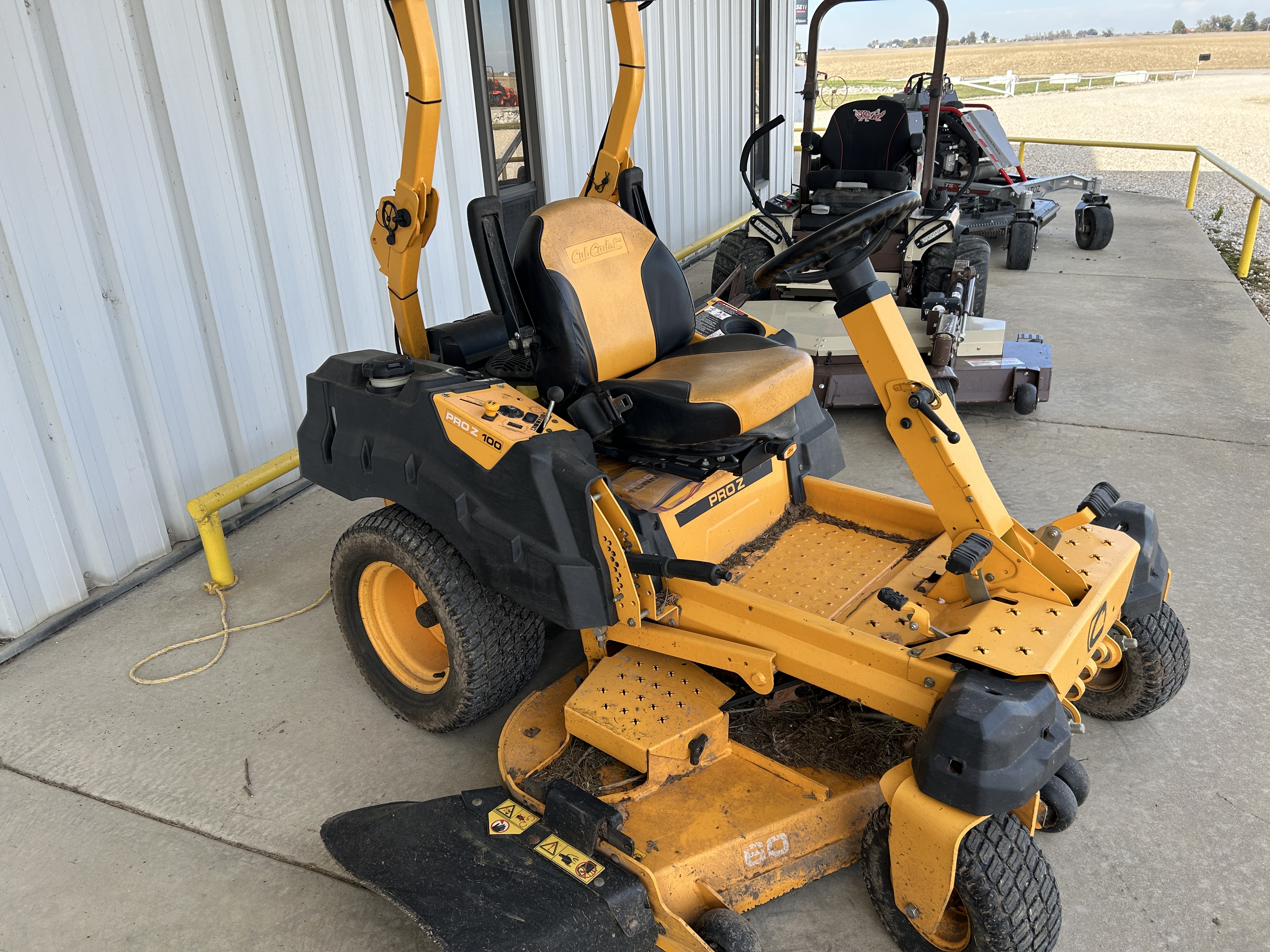 2016 Cub Cadet Pro Z 100 Mower/Zero Turn