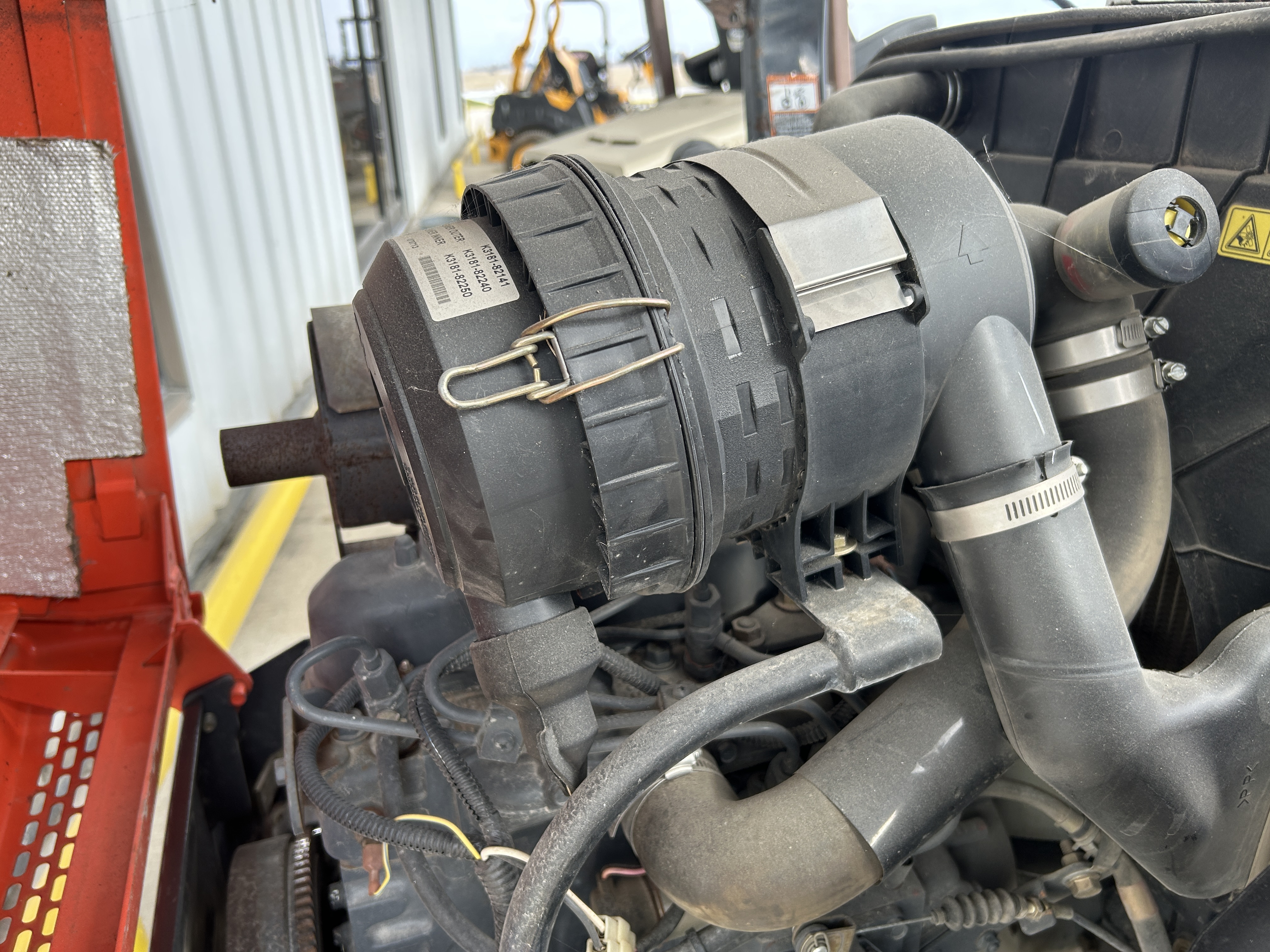 2013 Kubota ZD326 Mower/Zero Turn