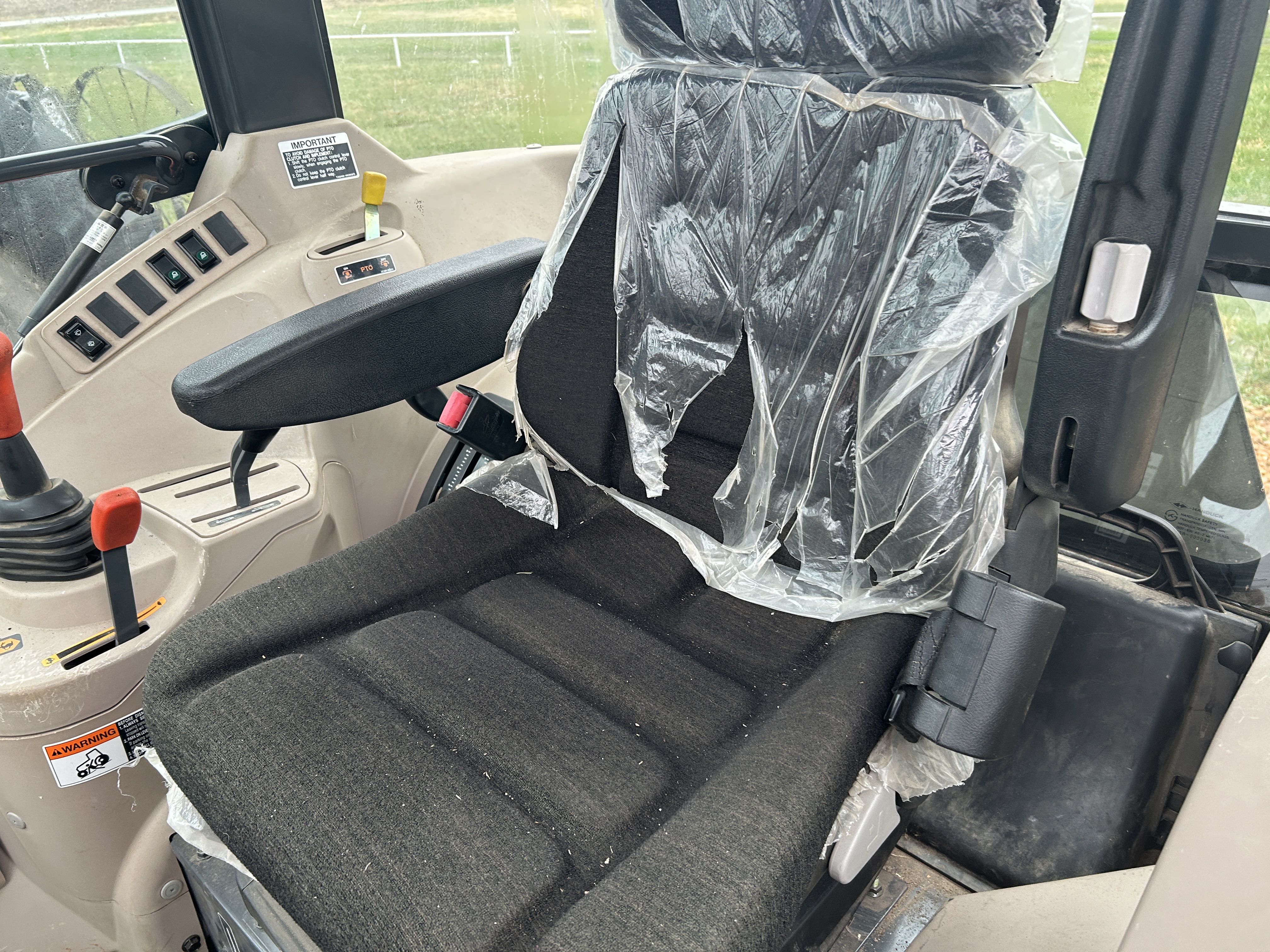 2008 Kubota M7040 Tractor