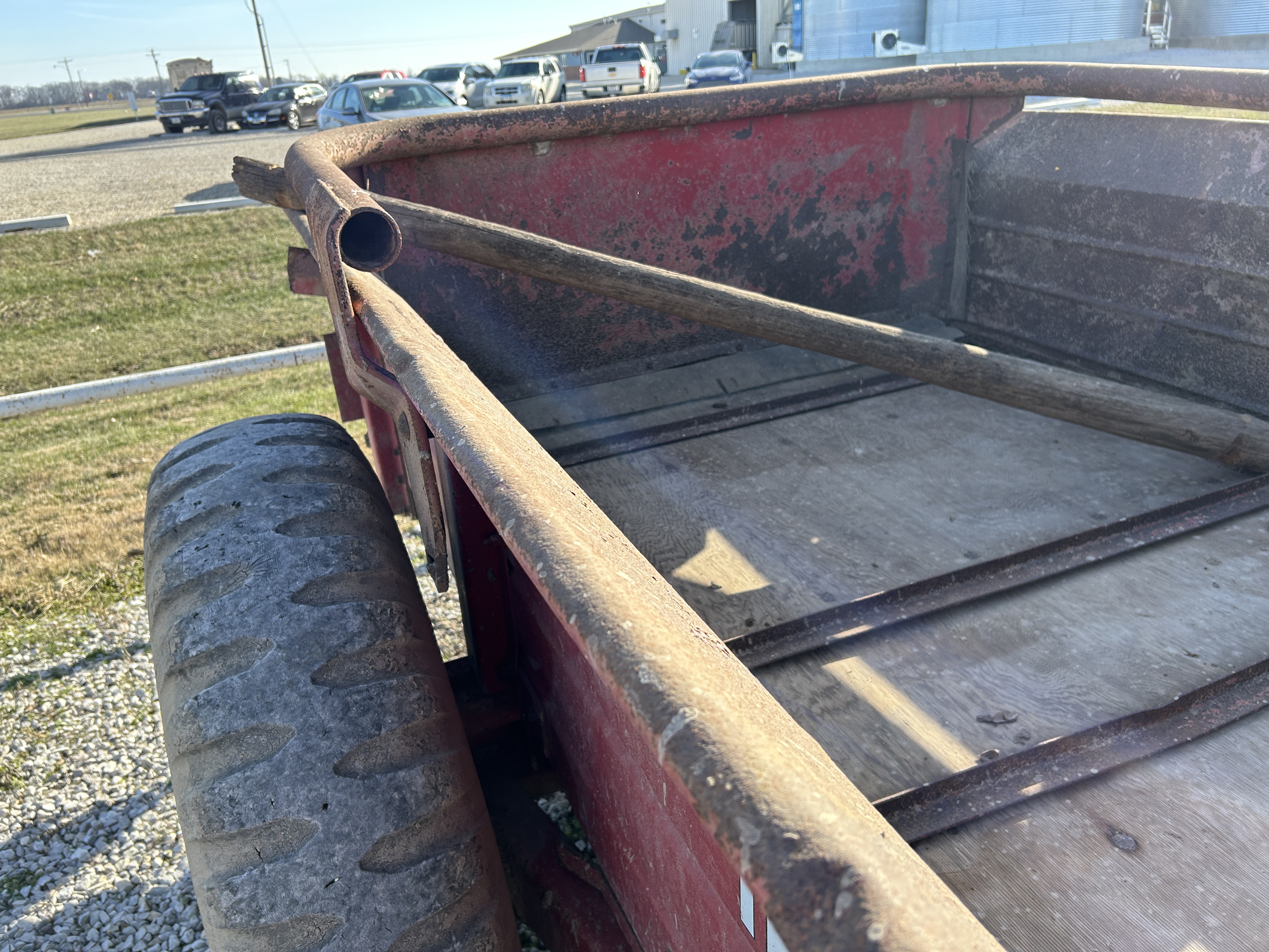 International 540 Manure Spreader