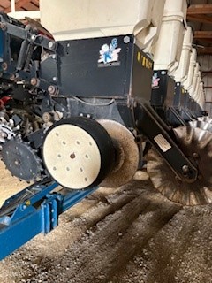 2008 Kinze 3600 Planter