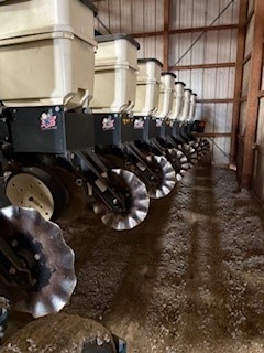 2008 Kinze 3600 Planter