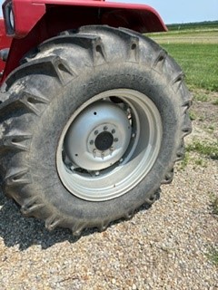 1993 Case IH 695 Tractor